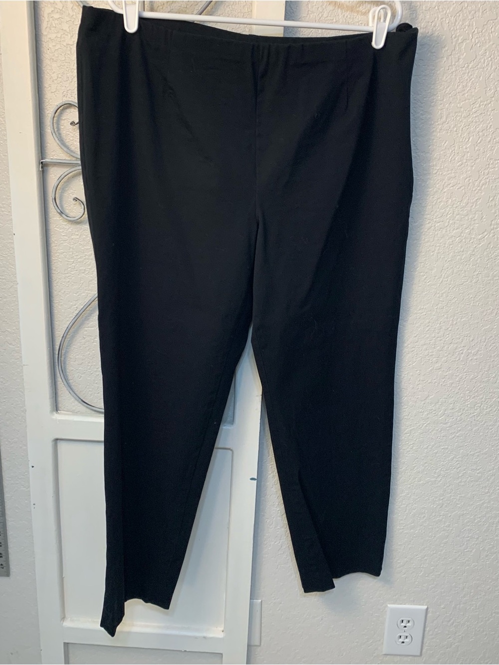 Women's Black Pull-On Stretch with side  zipper